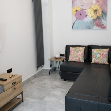 Luxury London Garden Home Sleep 7, 2 Mins To Metro 외부 사진