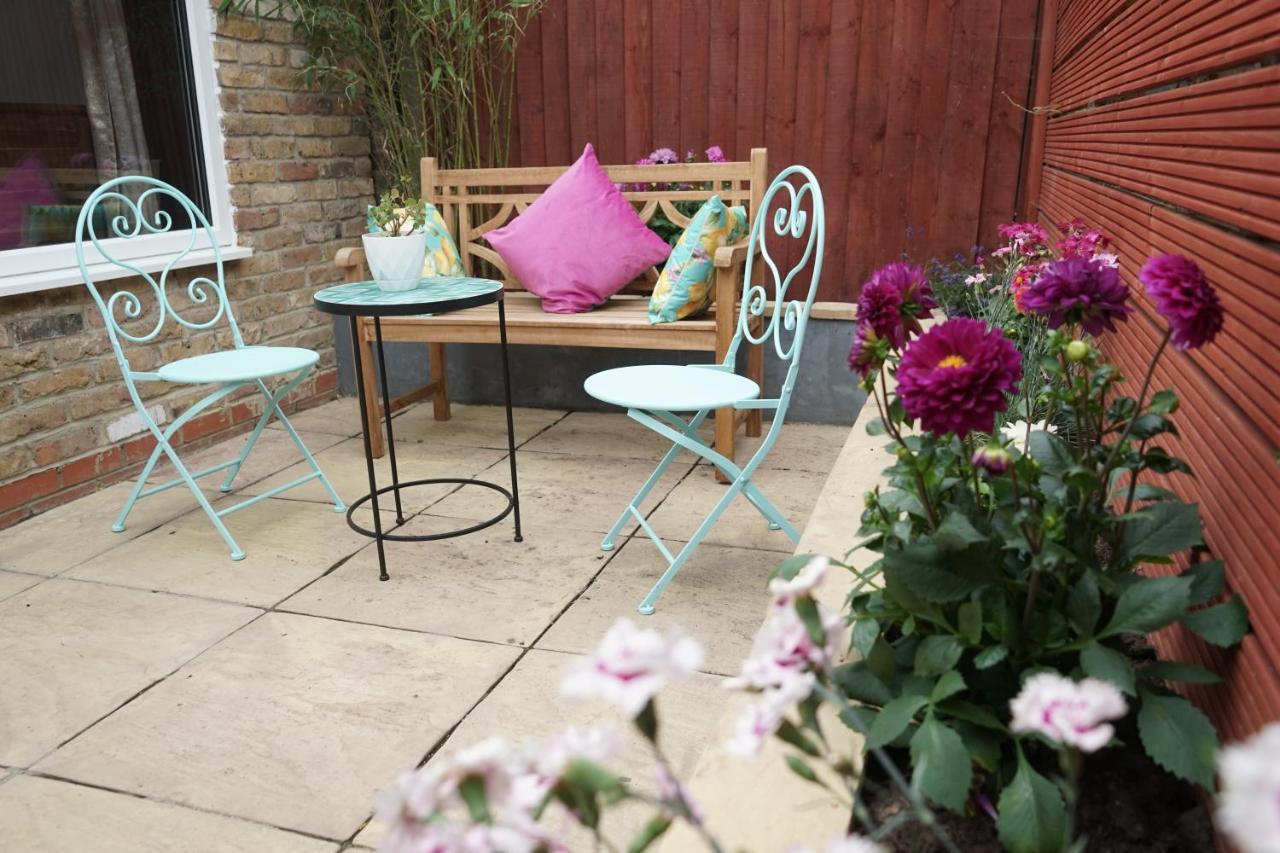 Luxury London Garden Home Sleep 7, 2 Mins To Metro 외부 사진