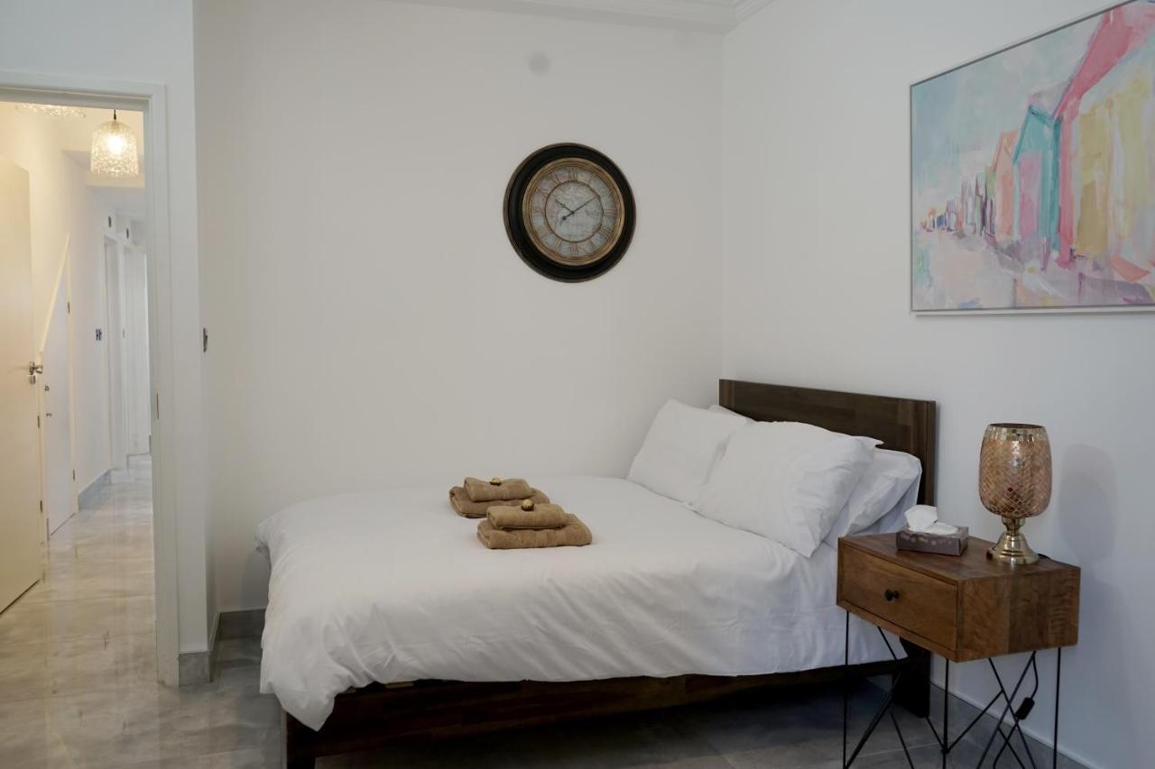 Luxury London Garden Home Sleep 7, 2 Mins To Metro 외부 사진